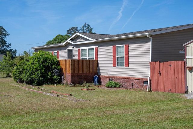 2007 Venus Ct., Loris, SC 29569