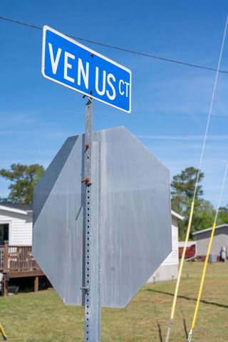 2007 Venus Ct., Loris, SC 29569