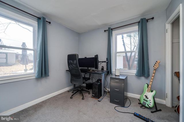 300 MCKINLEY AVE, Reading, PA 19605