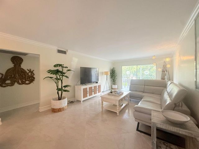 2301 Lucaya Lane D3, Coconut Creek, FL 33066