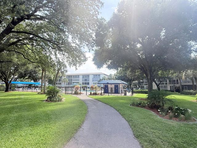 2301 Lucaya Lane D3, Coconut Creek, FL 33066