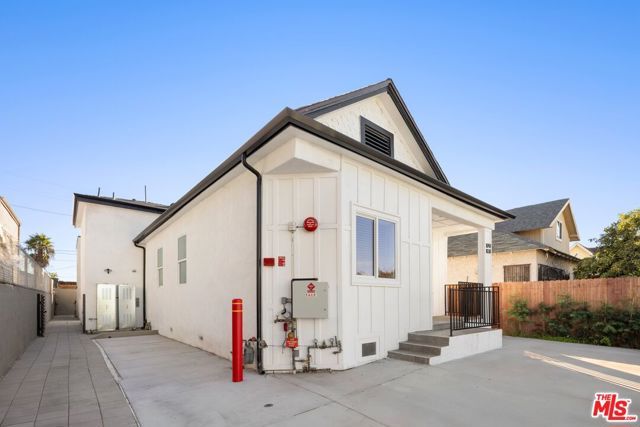 1038 E 53rd Street, Los Angeles, CA 90011