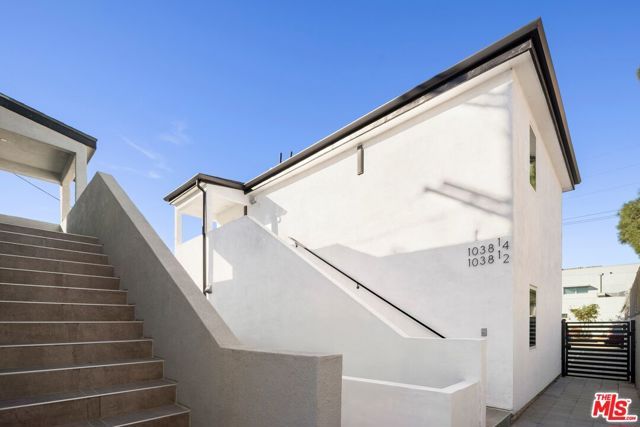 1038 E 53rd Street, Los Angeles, CA 90011