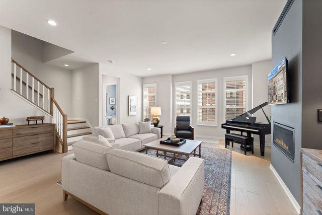 19899 HARRISON TRACE TER, Ashburn, VA 20147