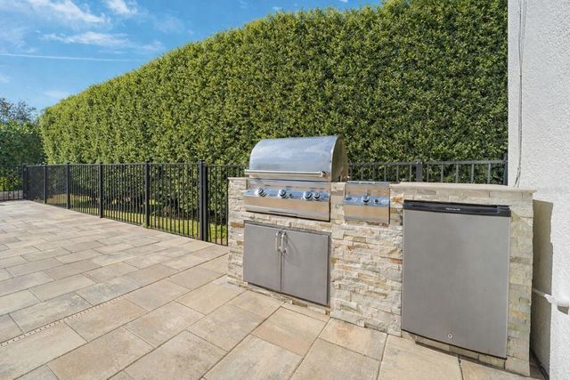 302 COCO PLUM COURT, Oldsmar, FL 34677