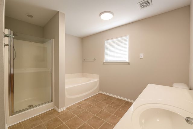 421 Kennedy Drive, Crowley, TX 76036