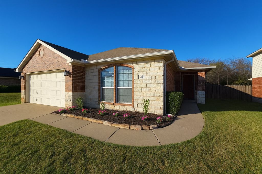 421 Kennedy Drive, Crowley, TX 76036