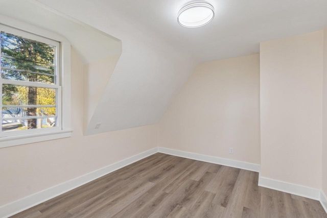 10121 W Bungalow PARKWAY, Milwaukee, WI 53214