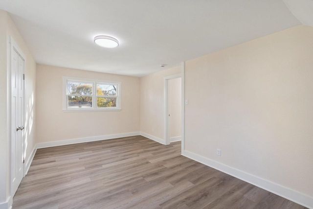 10121 W Bungalow PARKWAY, Milwaukee, WI 53214