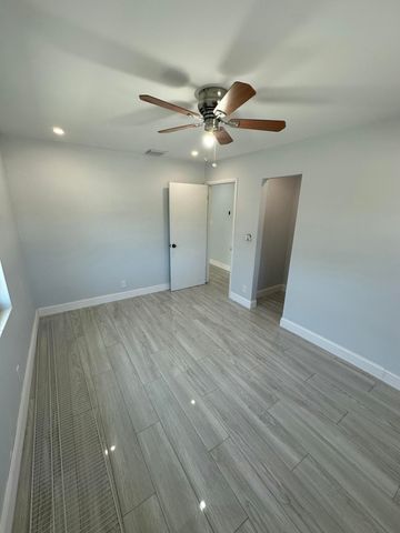 122 SW 12th Avenue, Delray Beach, FL 33444