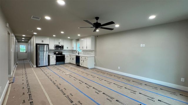 309 Wheelock Street, Franklin, TX 77836