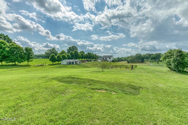 2908 Carroll Creek Road, Johnson City, TN 37615