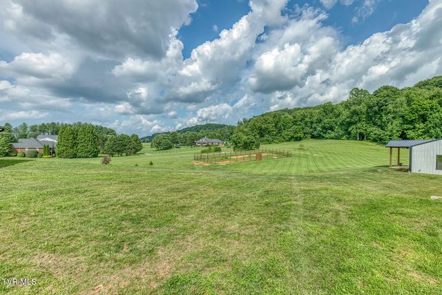 2908 Carroll Creek Road, Johnson City, TN 37615