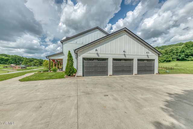 2908 Carroll Creek Road, Johnson City, TN 37615