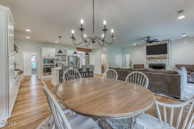 2908 Carroll Creek Road, Johnson City, TN 37615