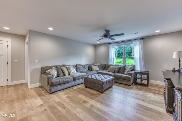 2908 Carroll Creek Road, Johnson City, TN 37615