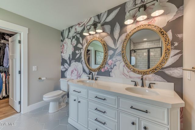 2908 Carroll Creek Road, Johnson City, TN 37615