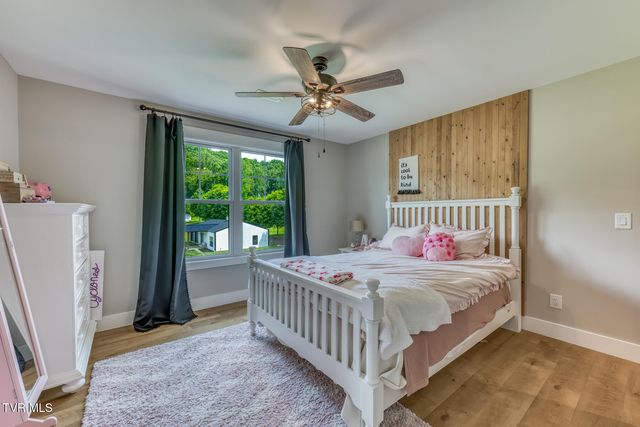 2908 Carroll Creek Road, Johnson City, TN 37615