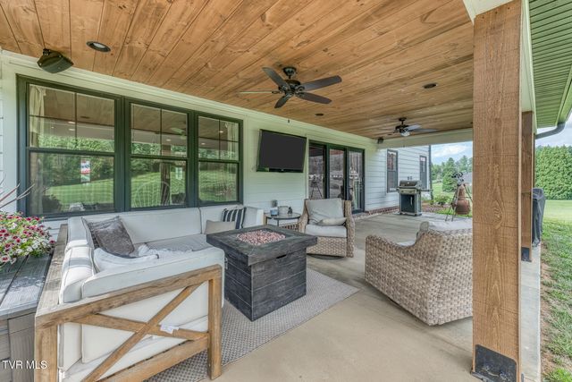 2908 Carroll Creek Road, Johnson City, TN 37615