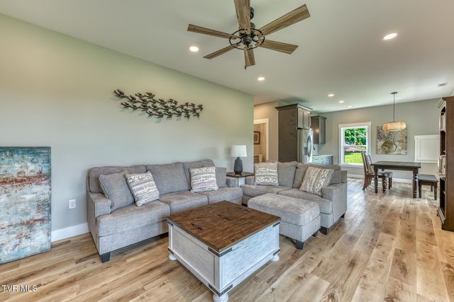 2908 Carroll Creek Road, Johnson City, TN 37615