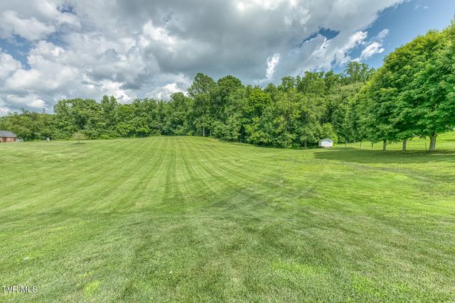 2908 Carroll Creek Road, Johnson City, TN 37615