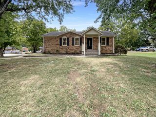 733 Sanders St, Lewisburg, TN 37091