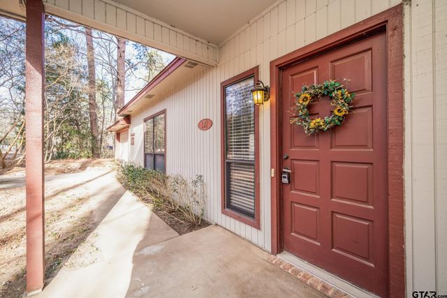 132 Pine Glen Lane, Holly Lake Ranch, TX 75765