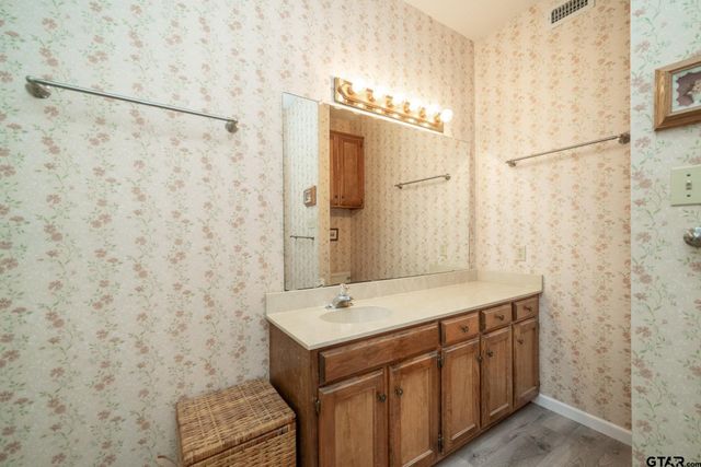 132 Pine Glen Lane, Holly Lake Ranch, TX 75765