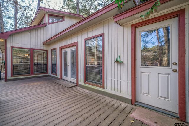 132 Pine Glen Lane, Holly Lake Ranch, TX 75765