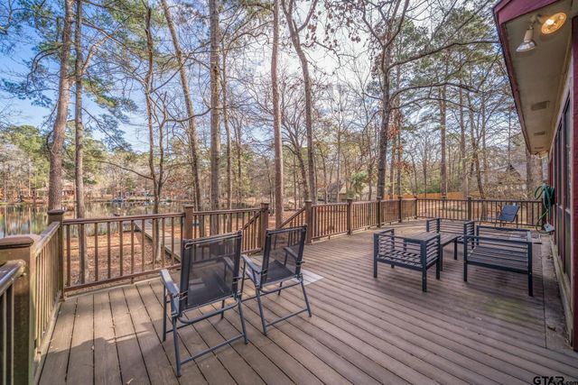 132 Pine Glen Lane, Holly Lake Ranch, TX 75765