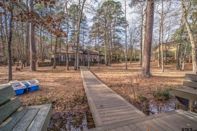 132 Pine Glen Lane, Holly Lake Ranch, TX 75765