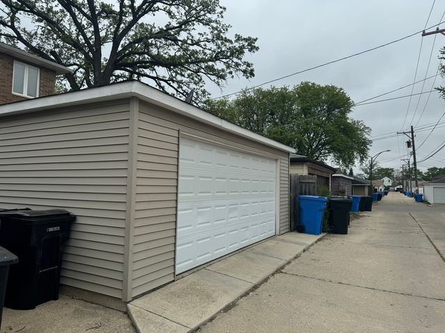 3349 N Paris Avenue, Chicago, IL 60634