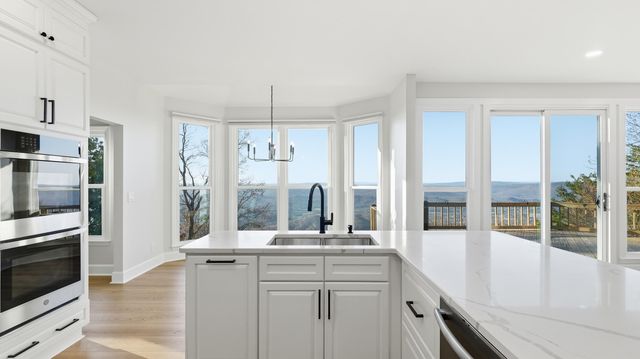 141 Brow Lake Road, Lookout Mountain, GA 30750