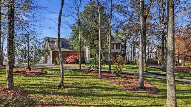 141 Brow Lake Road, Lookout Mountain, GA 30750