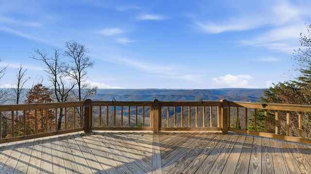 141 Brow Lake Road, Lookout Mountain, GA 30750