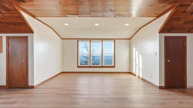 141 Brow Lake Road, Lookout Mountain, GA 30750