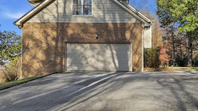 141 Brow Lake Road, Lookout Mountain, GA 30750