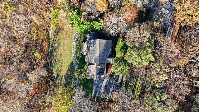 141 Brow Lake Road, Lookout Mountain, GA 30750