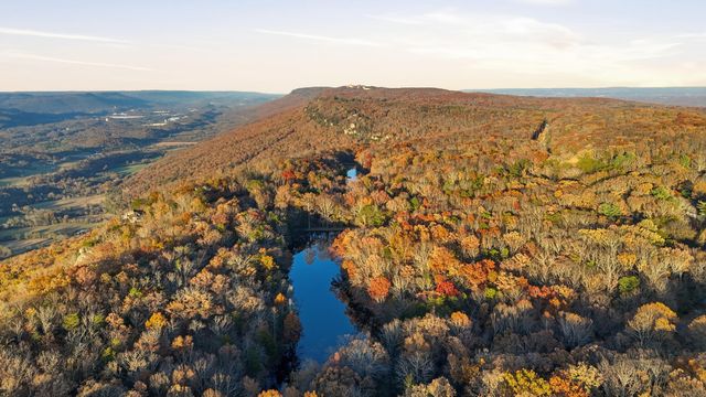 141 Brow Lake Road, Lookout Mountain, GA 30750