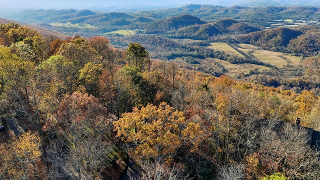 141 Brow Lake Road, Lookout Mountain, GA 30750