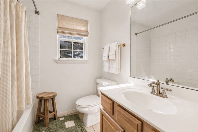 2826 Old Wire Road, Fayetteville, AR 72703
