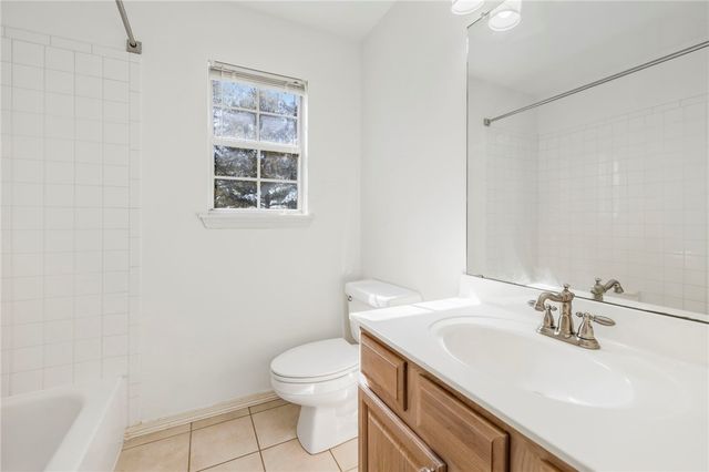 2826 Old Wire Road, Fayetteville, AR 72703
