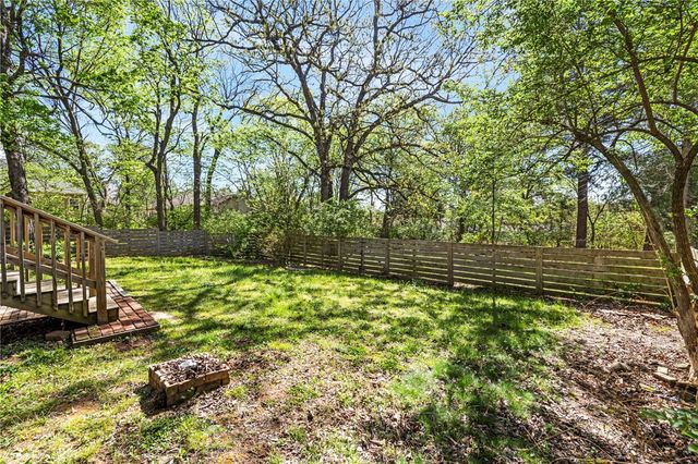 2826 Old Wire Road, Fayetteville, AR 72703