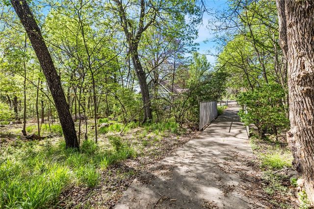 2826 Old Wire Road, Fayetteville, AR 72703