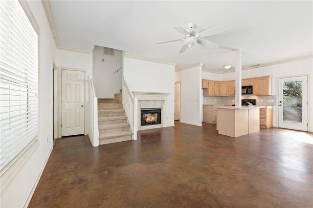 2826 Old Wire Road, Fayetteville, AR 72703