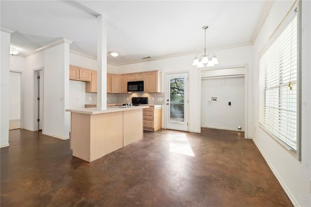 2826 Old Wire Road, Fayetteville, AR 72703