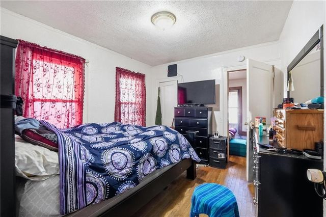 5622 Olive Street, Kansas City, MO 64130