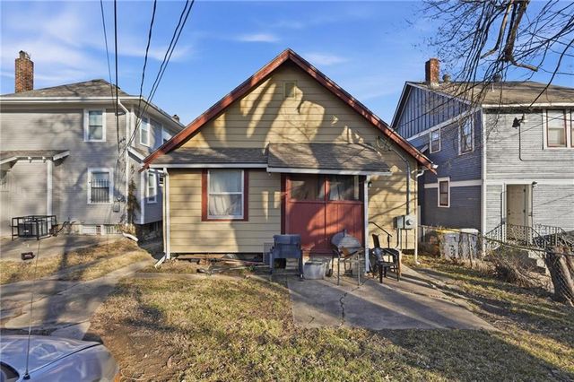 5622 Olive Street, Kansas City, MO 64130