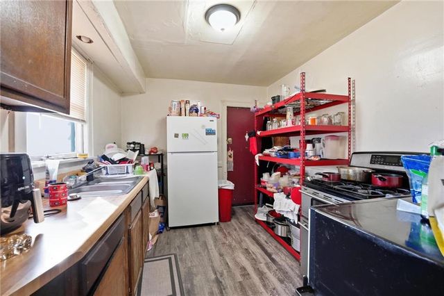 5622 Olive Street, Kansas City, MO 64130