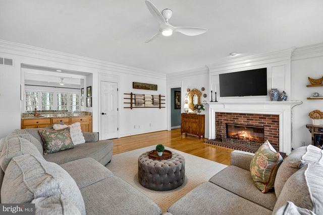 11732 SADDLE CRESCENT CIR, Oakton, VA 22124